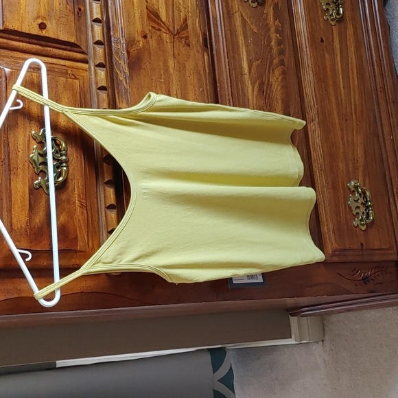 💚NWT Women's Frozen Lime Ribbed Knit Tank Top Size Large - Picture 2 of 6